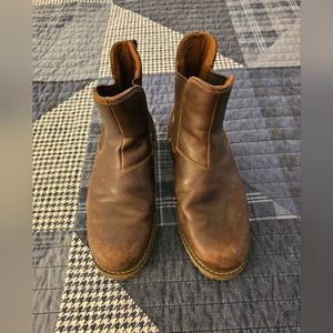 Eastland Ida Chelsea Boot in walnut brown leather chunky boots platform booties